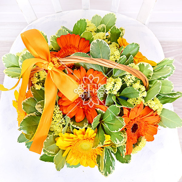 Оранжевое лето - корзина с герберами
